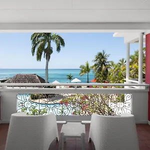 Grand Decameron Cornwall Beach, A Trademark Бухта Монтего